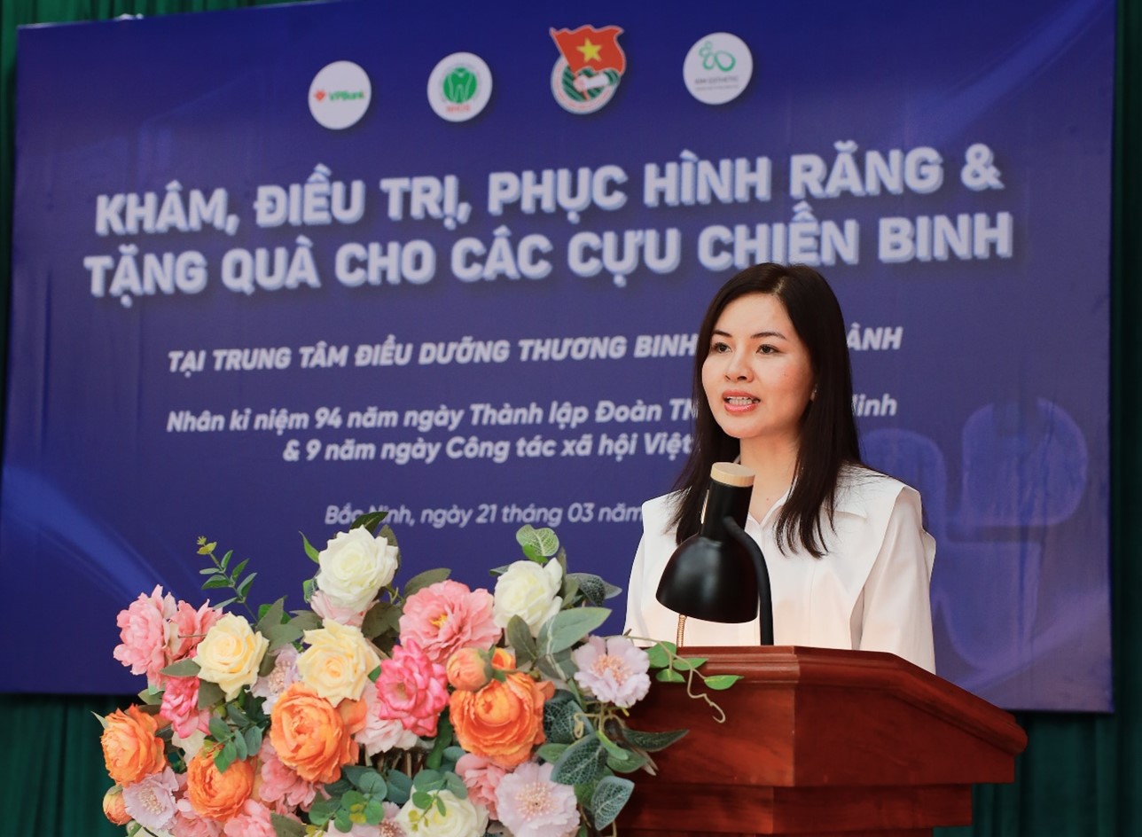 Bà Lê Thị Kim Dung, Giám đốc công ty Kim Esthetic phát biểu